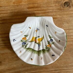 DVX Moustiers Fait Maine French Pottery Dish Shell Shaped